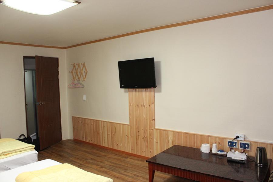 Hyundai Tourist Hotel Jeju Ngoại thất bức ảnh